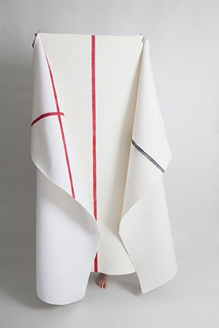 img_6147_2-colours-red-and-black-2